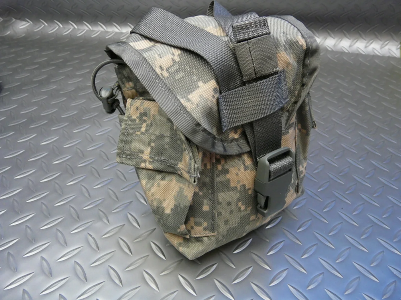 ミリタリーショップ 南国百貨店.COM|沖縄 ACU キャンティーン＆ユーティリティポーチ 新品 [C-1168] - 記録写真2