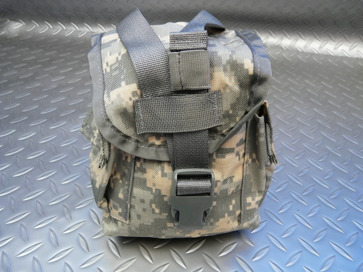 ミリタリーショップ 南国百貨店.COM|沖縄 ACU キャンティーン＆ユーティリティポーチ 新品 [C-1168] - 記録写真3