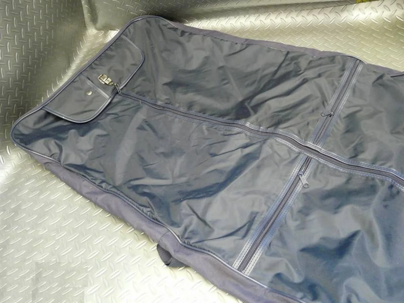 ミリタリーショップ 南国百貨店.COM|沖縄 AIR FORCE 衣装ケース 58 x 110cm [A-538] - 記録写真2