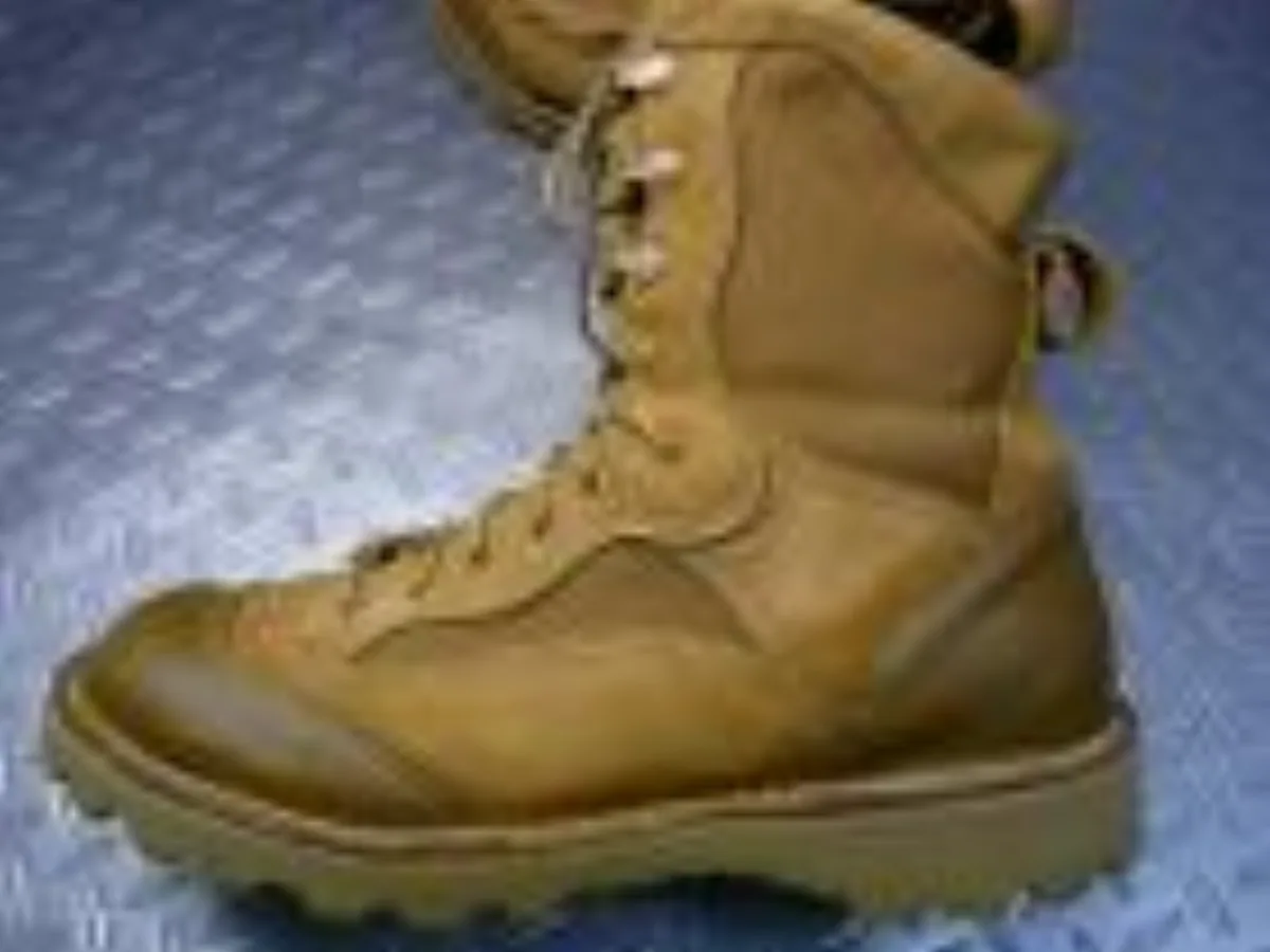 ミリタリーショップ 南国百貨店.COM|沖縄 Danner USMC デザートブーツ 極上品 9.5R [B-1068] 記録写真1