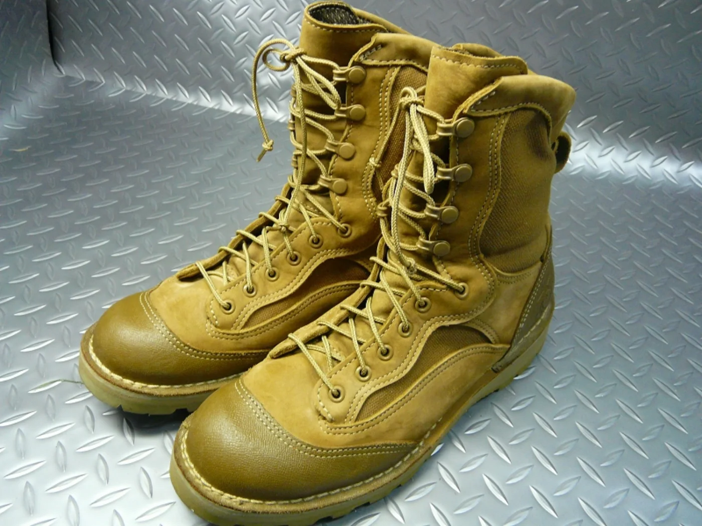 ミリタリーショップ 南国百貨店.COM|沖縄 Danner USMC デザートブーツ 極上品 9.5R [B-1068] 記録写真6