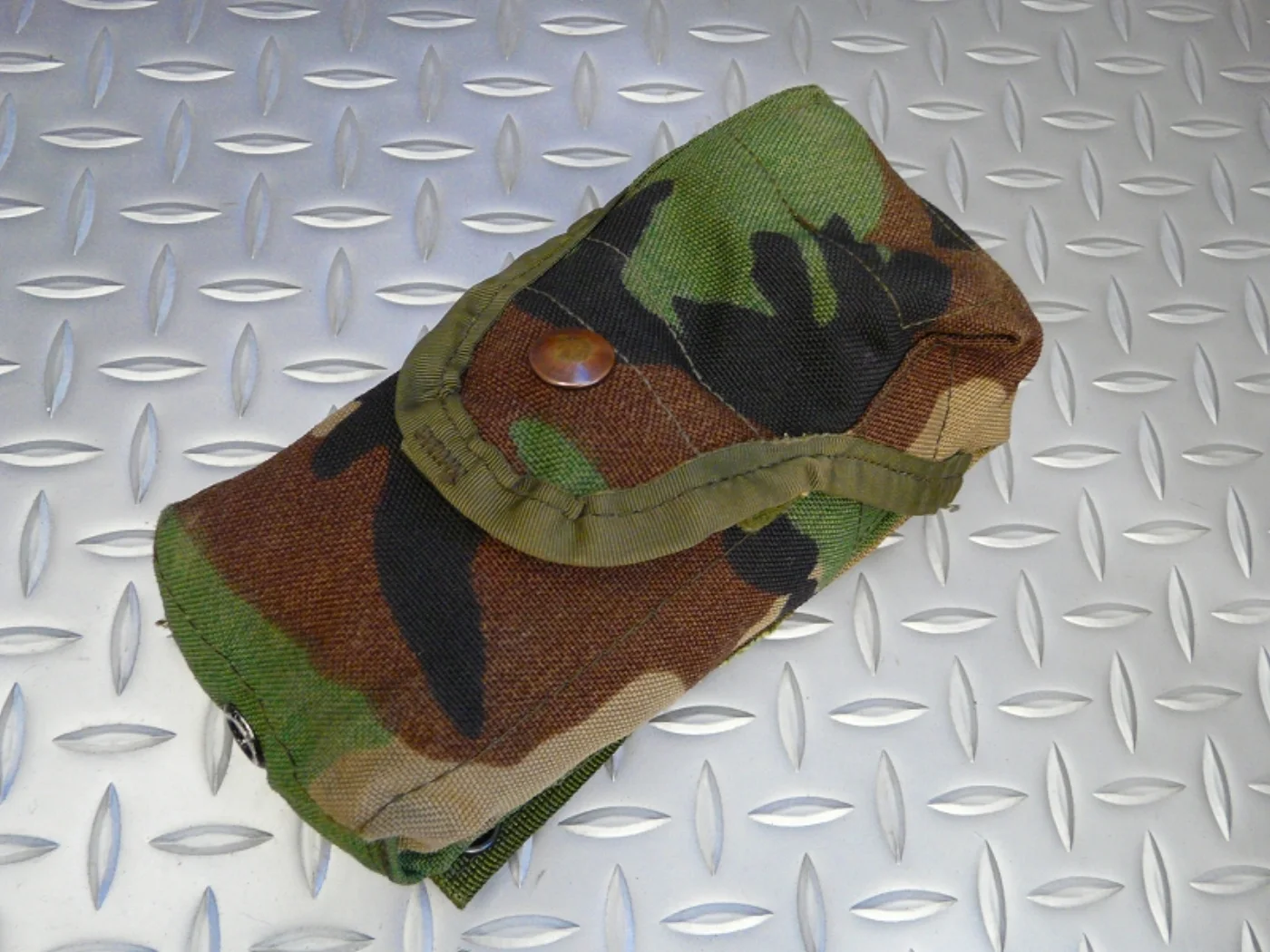ミリタリーショップ 南国百貨店.COM|沖縄 マガジンポーチダブル ウッドランド MOLLE II [ZZ C-1190 記録写真3
