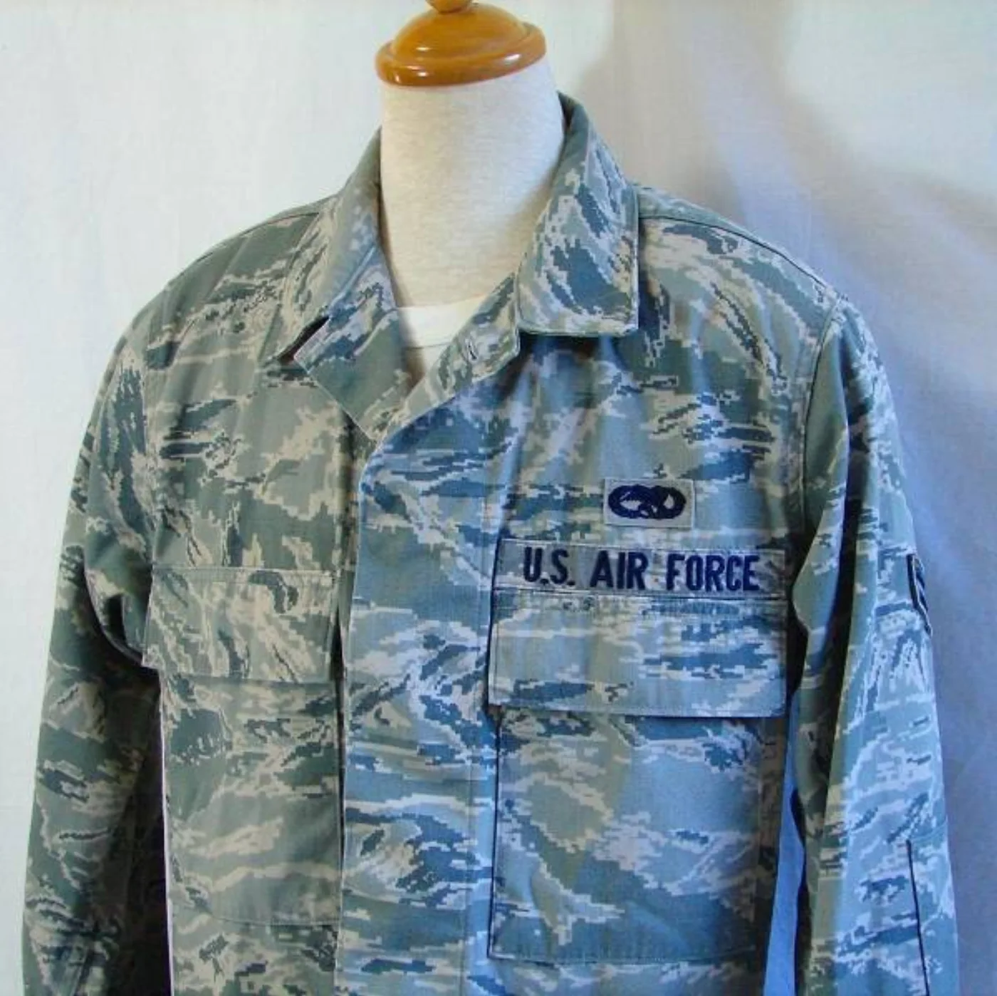ミリタリーショップ 南国百貨店.COM|沖縄 U.S.AIRFORCE ABU 空軍新型迷彩 ジャケット [ZZZ FK 記録写真4