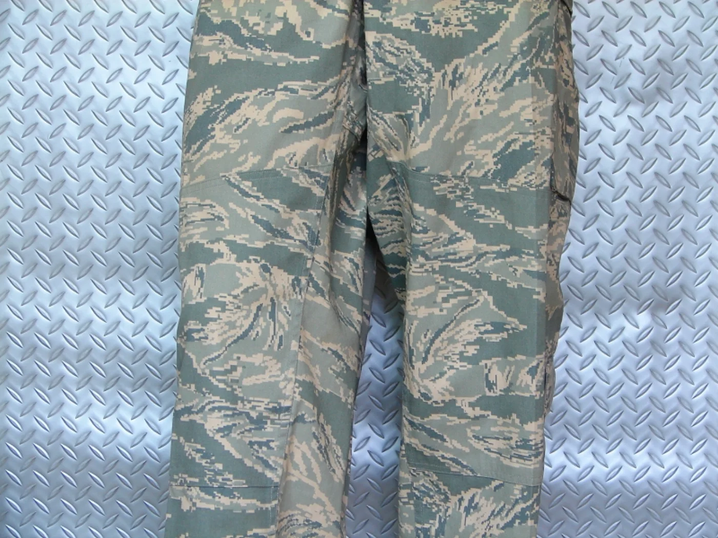 ミリタリーショップ 南国百貨店.COM|沖縄 U.S.AIRFORCE ABU 空軍新型迷彩 パンツ 46R (XL-R 記録写真3