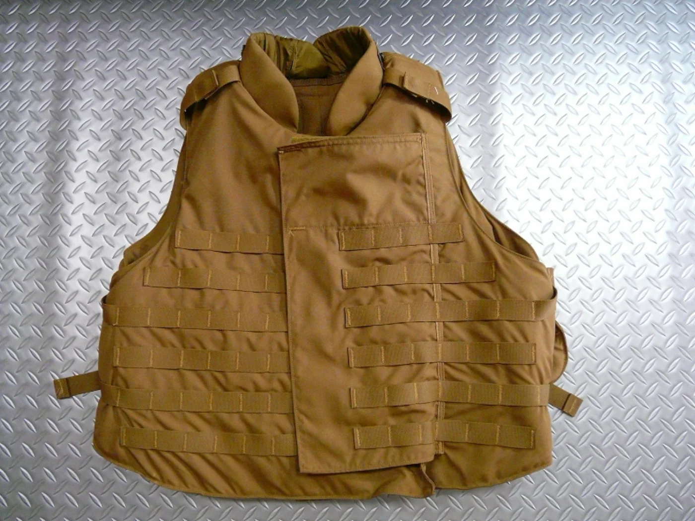 ミリタリーショップ 南国百貨店.COM|沖縄 インターセプター ボディーアーマー コヨーテ 極上＋セラミックプレ [Q- 記録写真5