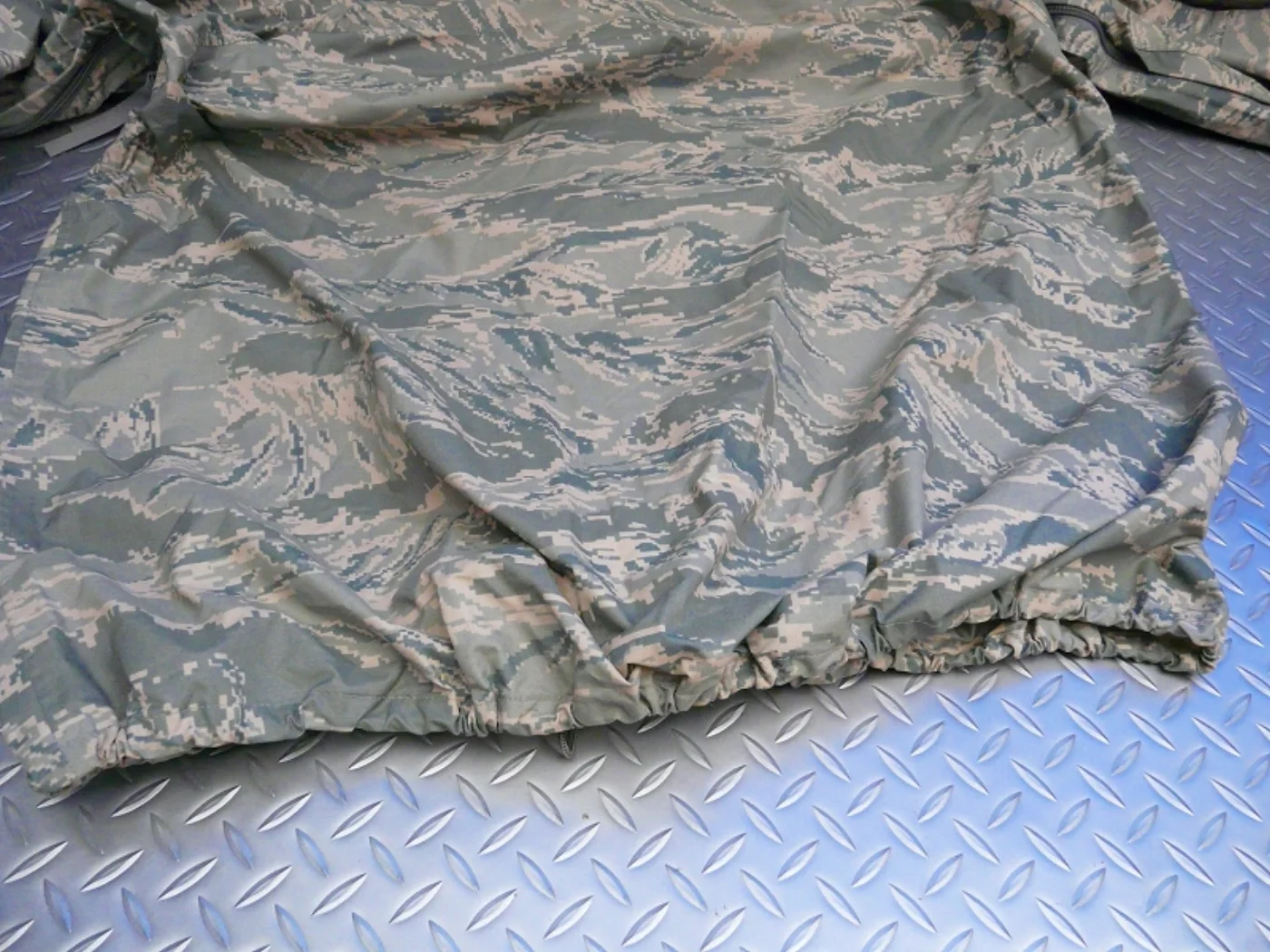 ミリタリーショップ 南国百貨店.COM|沖縄 ABU 米空軍新型レインパーカー [Z K-323] - ABU 米空軍新 記録写真6