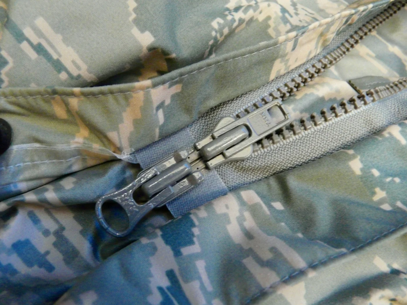ミリタリーショップ 南国百貨店.COM|沖縄 ABU 米空軍新型レインパーカー [Z K-323] - ABU 米空軍新 記録写真7