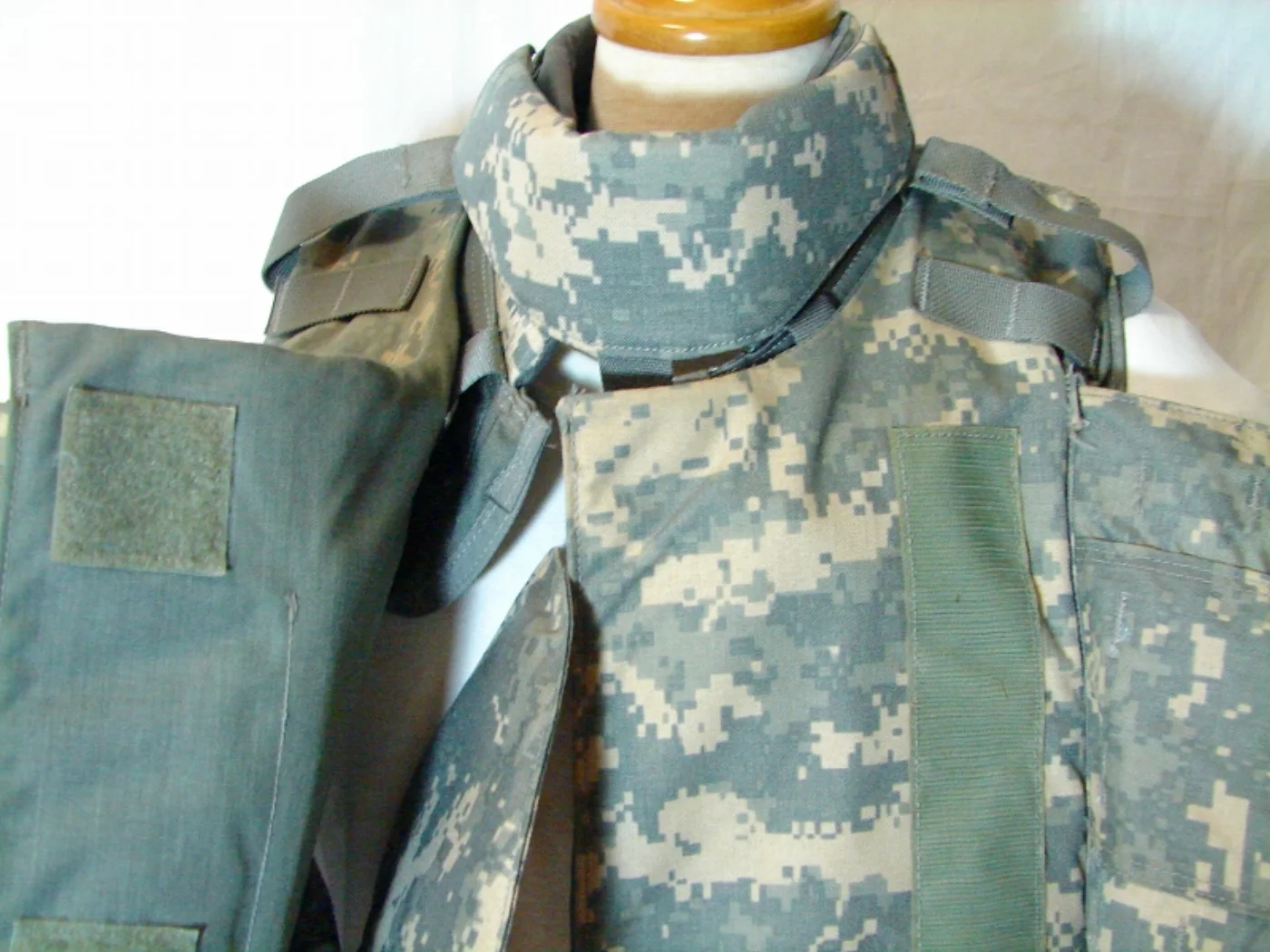 ミリタリーショップ 南国百貨店.COM|沖縄 ACU インターセプターボディーアーマー M [FK-268] - ACU 記録写真8