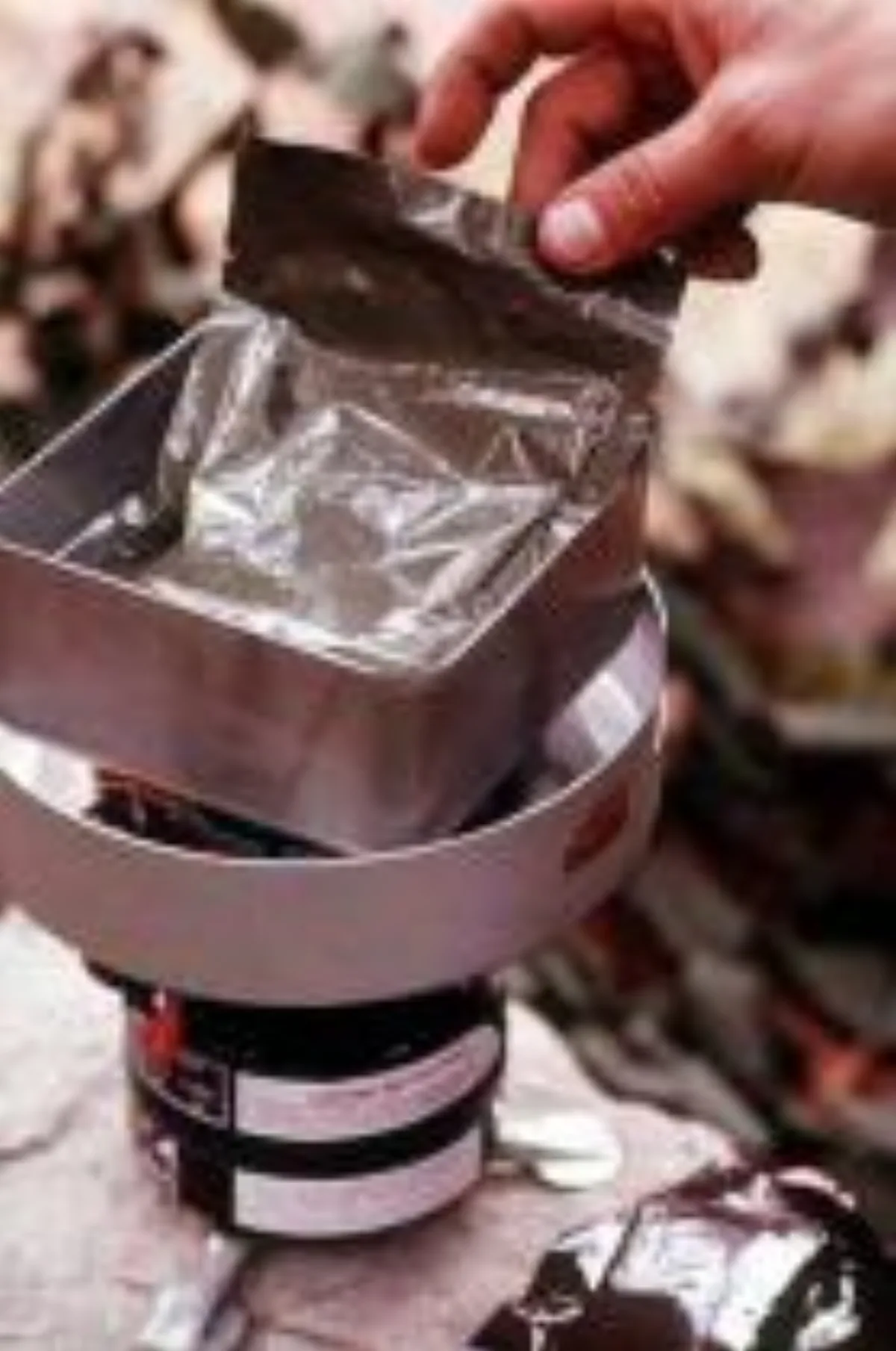 ミリタリーショップ 南国百貨店.COM|沖縄 MRE Cレーションの米軍での実食 [ZZZZ] - 戦場で野戦食、MRE 記録写真2