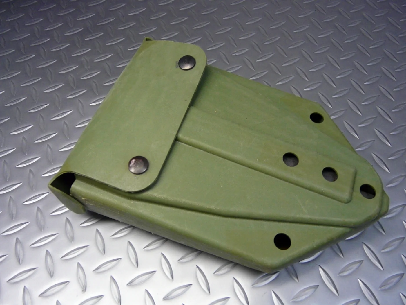 ミリタリーショップ 南国百貨店.COM|沖縄 米軍 三つ折りショベル E-TOOL 中古 [B-1099] - 米軍 三 記録写真2