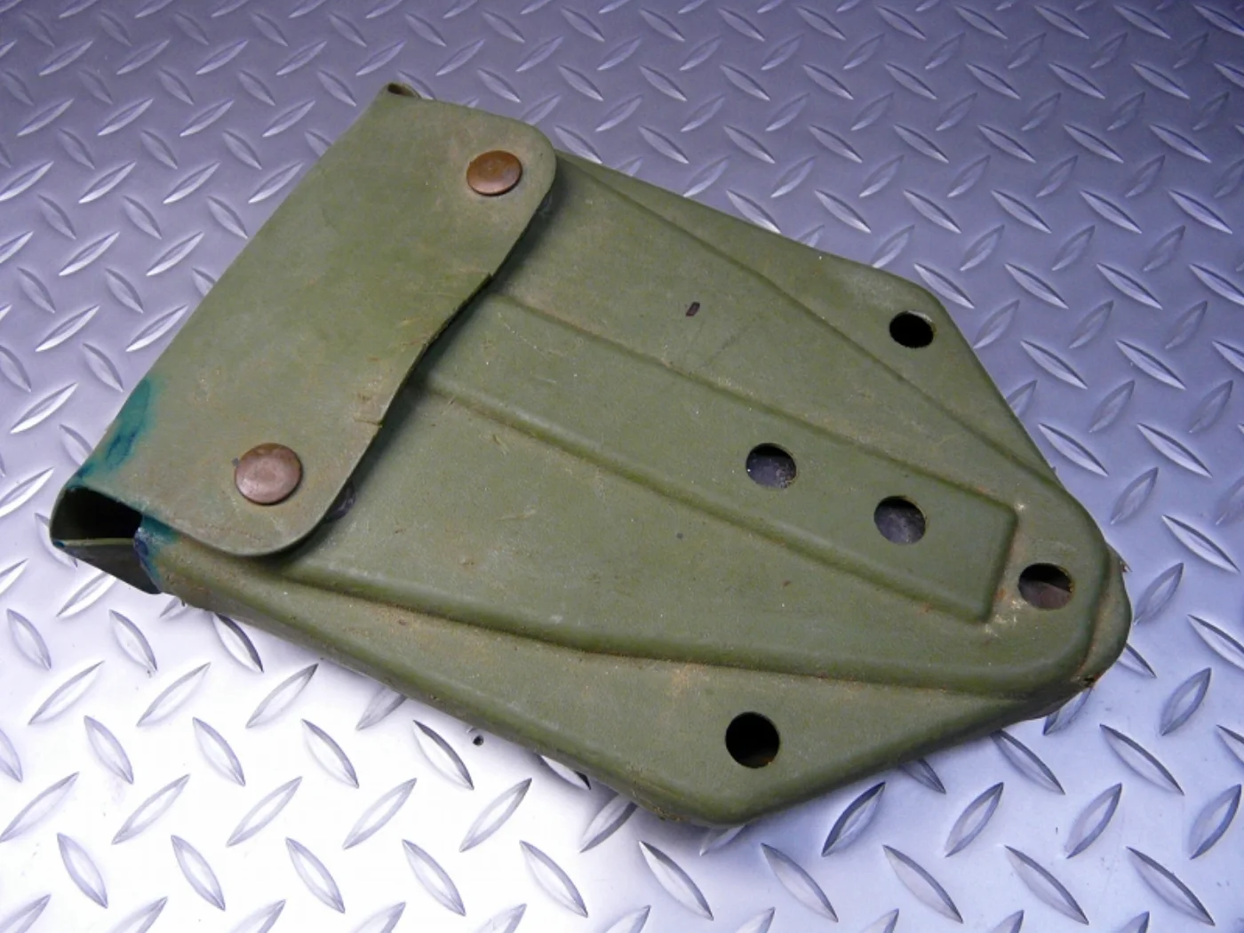 ミリタリーショップ 南国百貨店.COM|沖縄 米軍 三つ折りショベル E-TOOL 中古 [B-1100] - 米軍 三 記録写真2