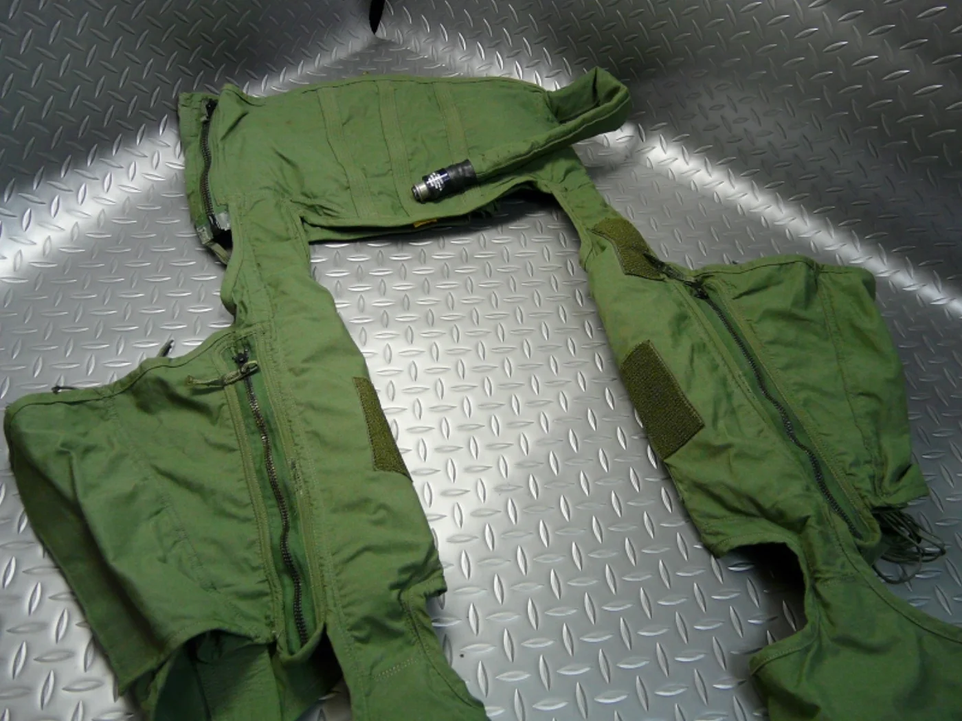 ミリタリーショップ 南国百貨店.COM|沖縄 Gパンツ ANTI-G GARMENT CSU-13B [B-1102] 記録写真3