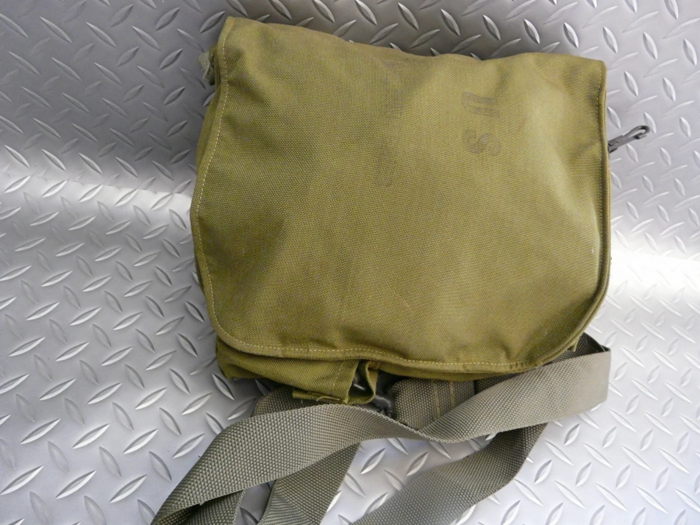 ミリタリーショップ 南国百貨店.COM|沖縄 M40 ガスマスク 米軍 [Z I-558] - M40 ガスマスク米軍放 記録写真6