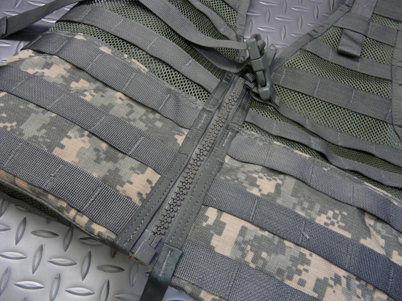 ミリタリーショップ 南国百貨店.COM|沖縄 MOLLE II ACU ベスト 新品 [L-215] - MOLLE I 記録写真7