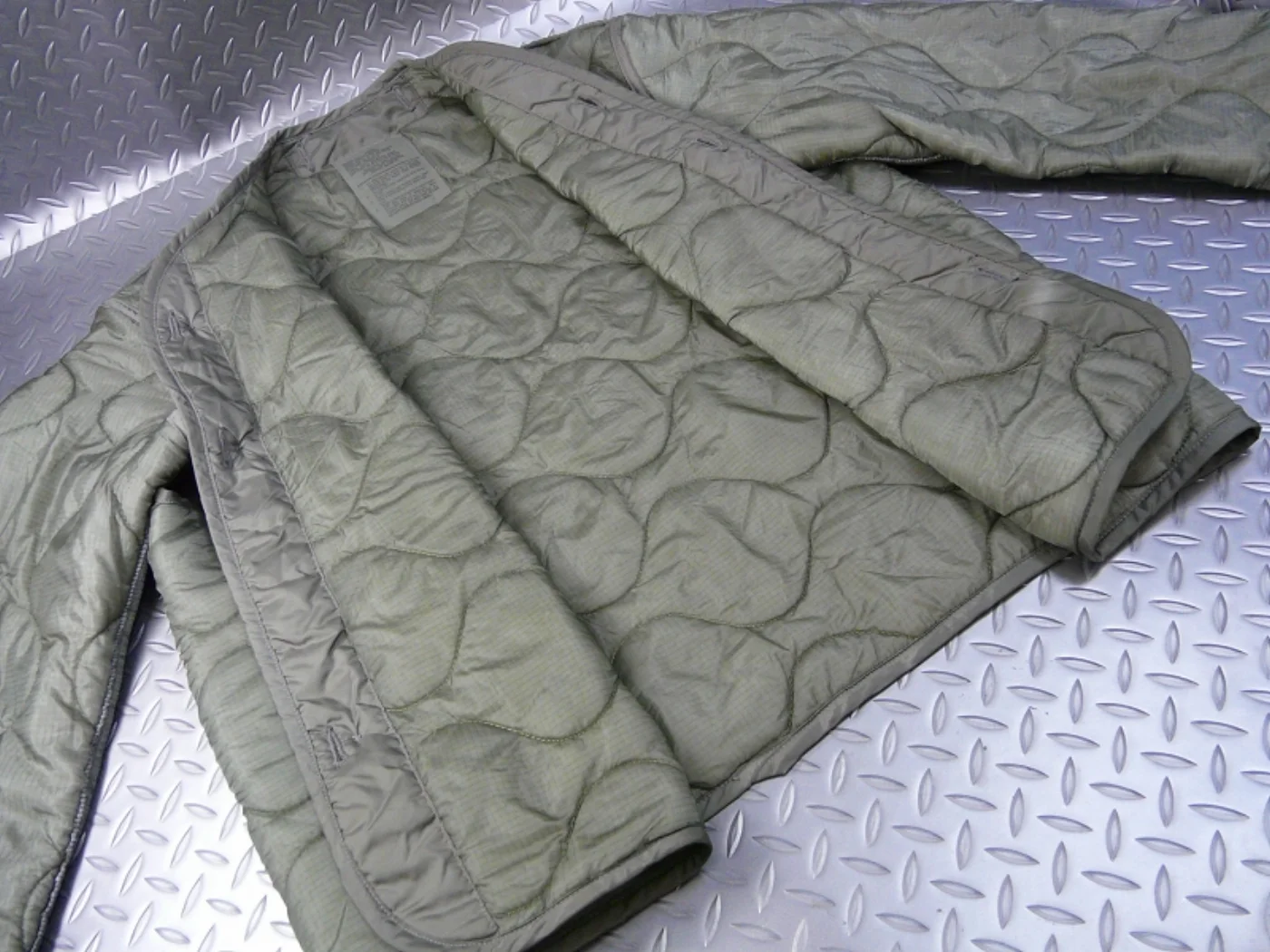 ミリタリーショップ 南国百貨店.COM|沖縄 ACU M65ジャケットライナー L 新品 [Z T-175] - ACU 記録写真4