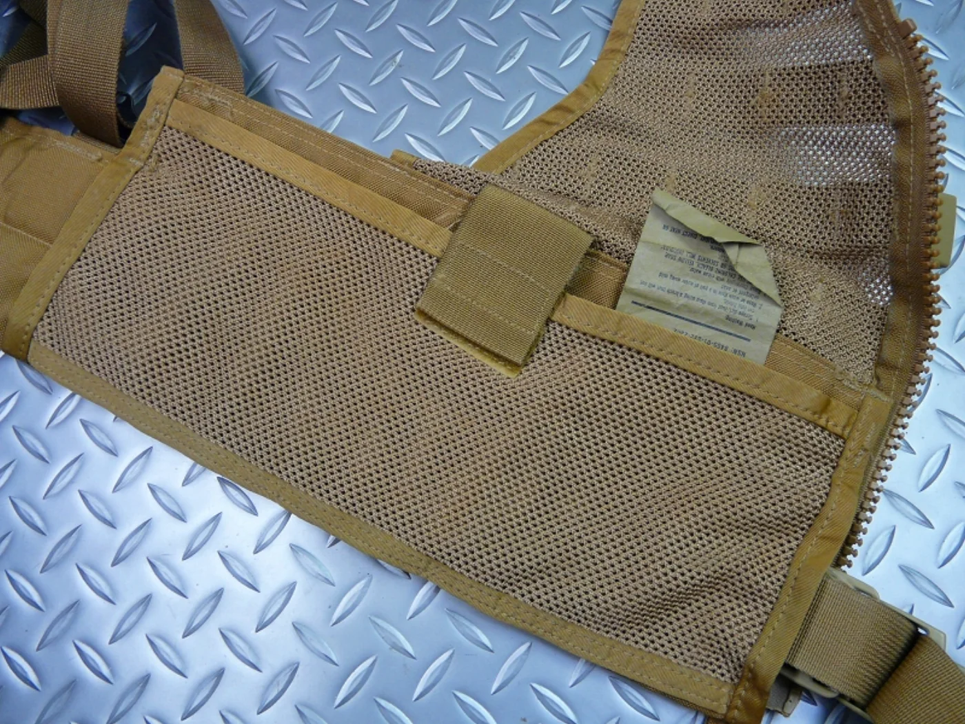 ミリタリーショップ 南国百貨店.COM|沖縄 MOLLE II コヨーテ ベスト USMC [Z L-221] - MO 記録写真7