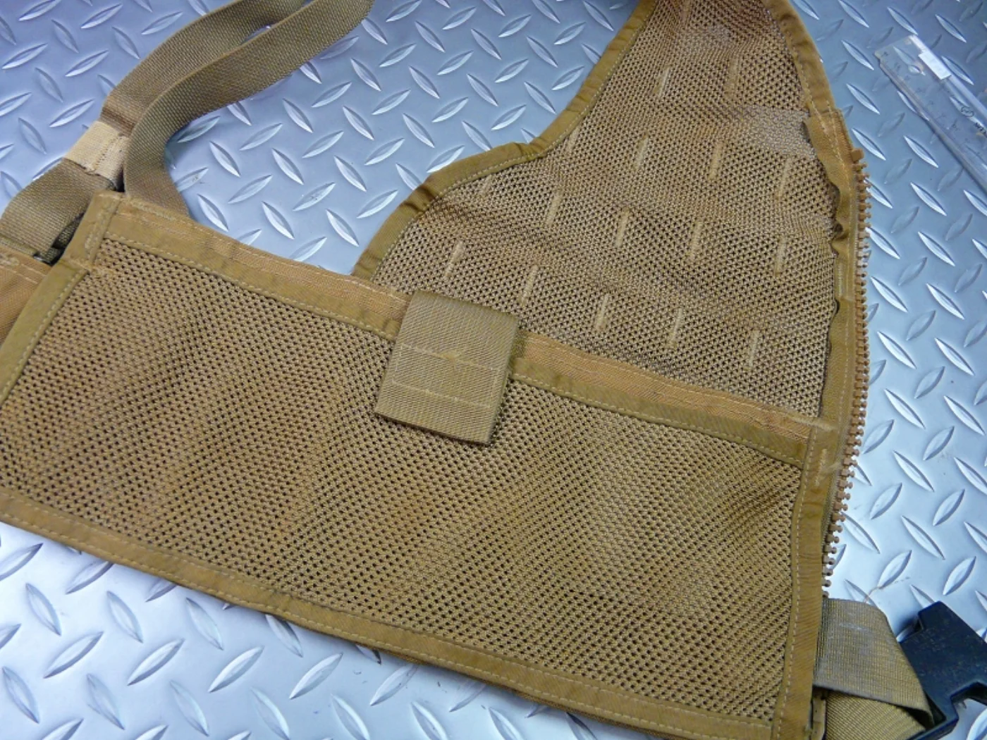 ミリタリーショップ 南国百貨店.COM|沖縄 MOLLE II コヨーテ ベスト USMC [Z L-220] - MO 記録写真7