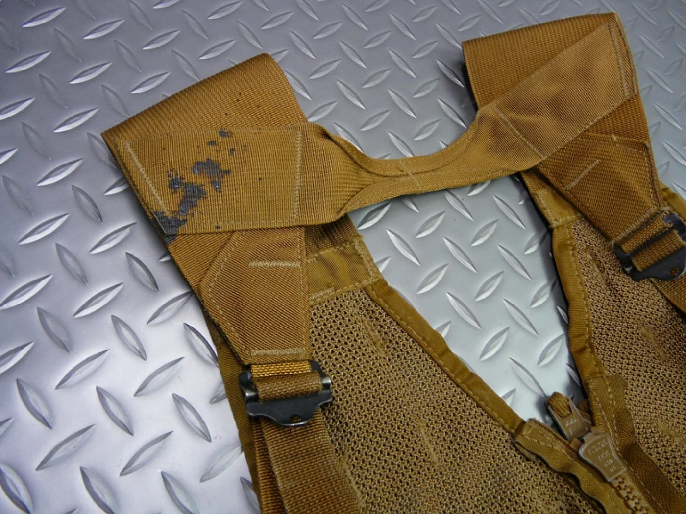 ミリタリーショップ 南国百貨店.COM|沖縄 MOLLE II コヨーテ ベスト USMC [L-219] - MOLL 記録写真4