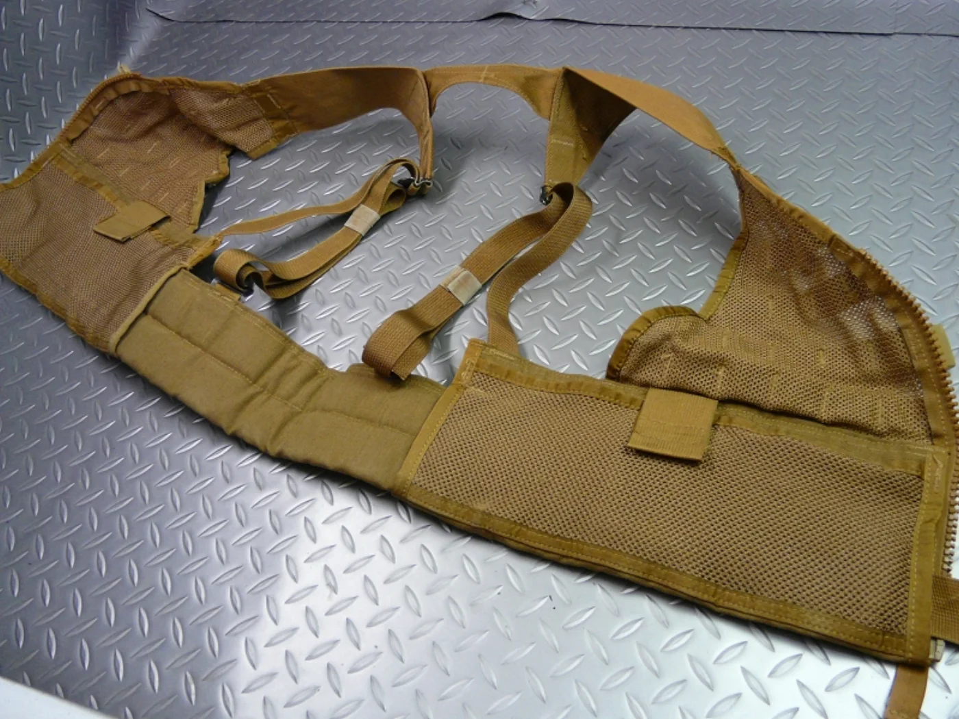 ミリタリーショップ 南国百貨店.COM|沖縄 MOLLE II コヨーテ ベスト USMC [L-219] - MOLL 記録写真7