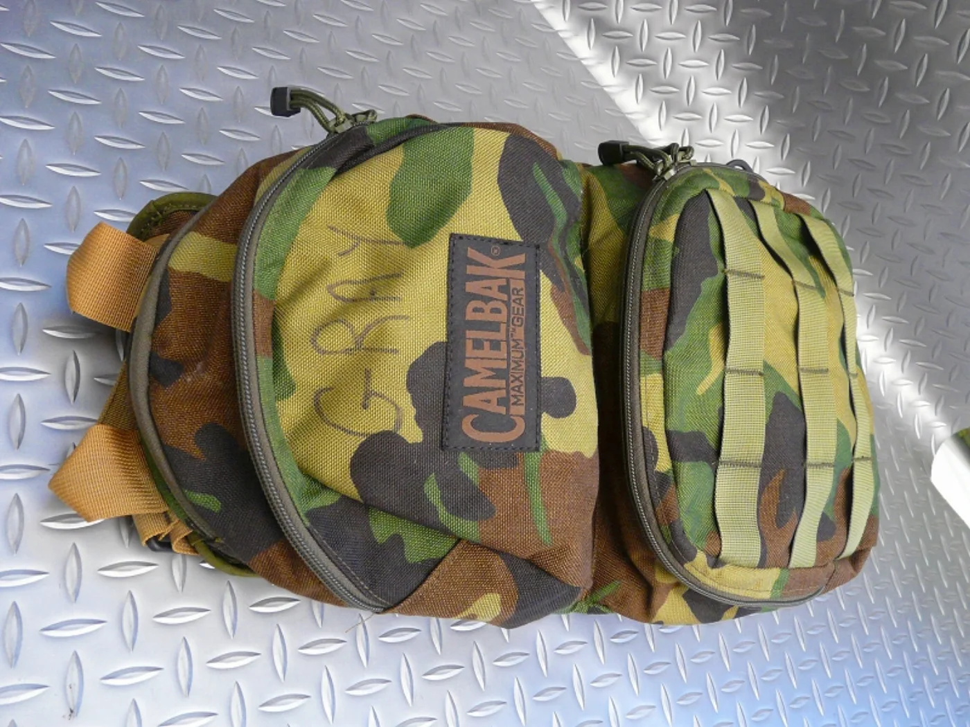 ミリタリーショップ 南国百貨店.COM|沖縄 CAMELBAG 水筒なし リュックサック [X-323] - CAMEL 記録写真4