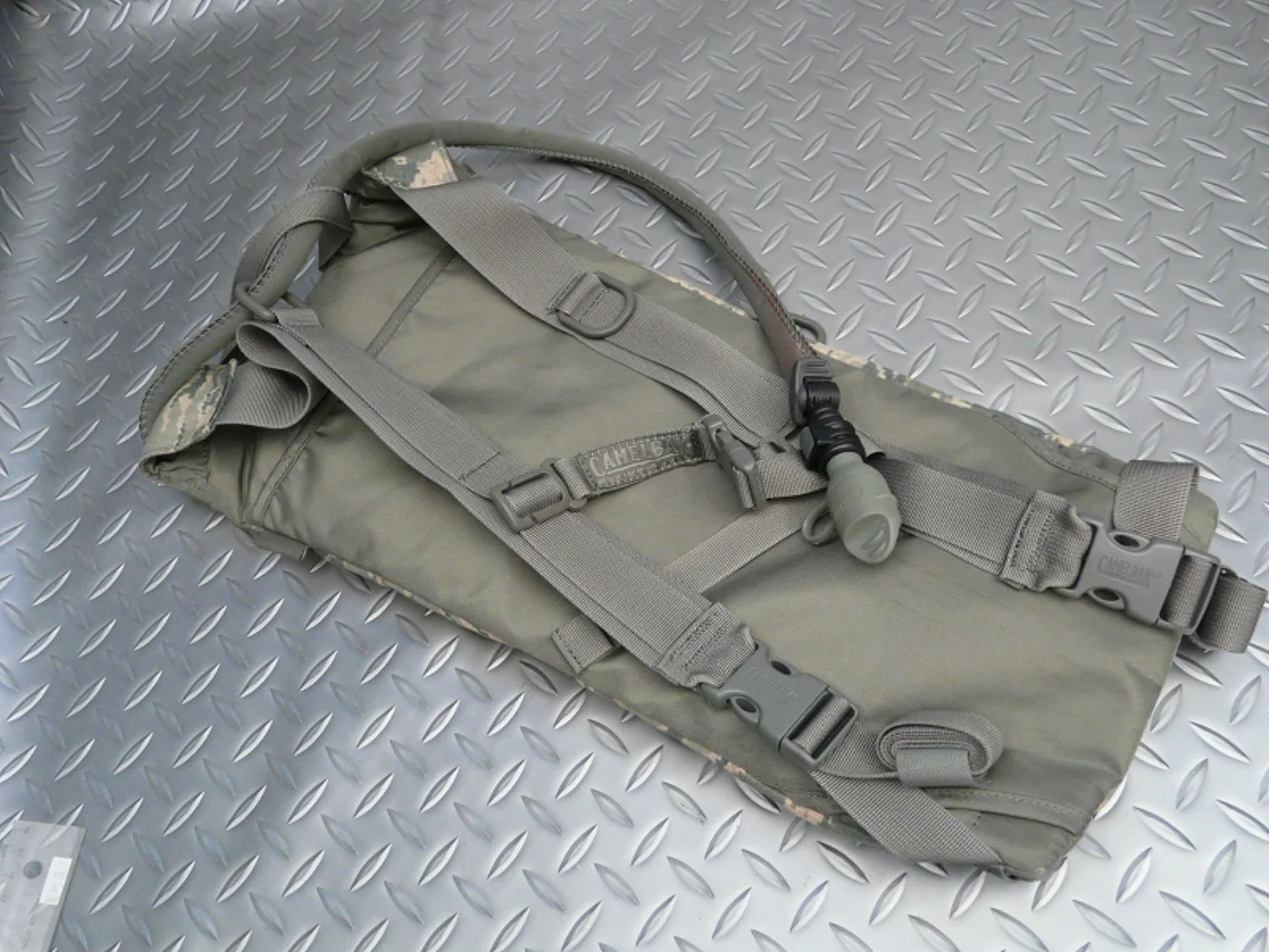 ミリタリーショップ 南国百貨店.COM|沖縄 USAF 空軍 エアフォース CAMELBAG レア！ [X-325] - 記録写真5
