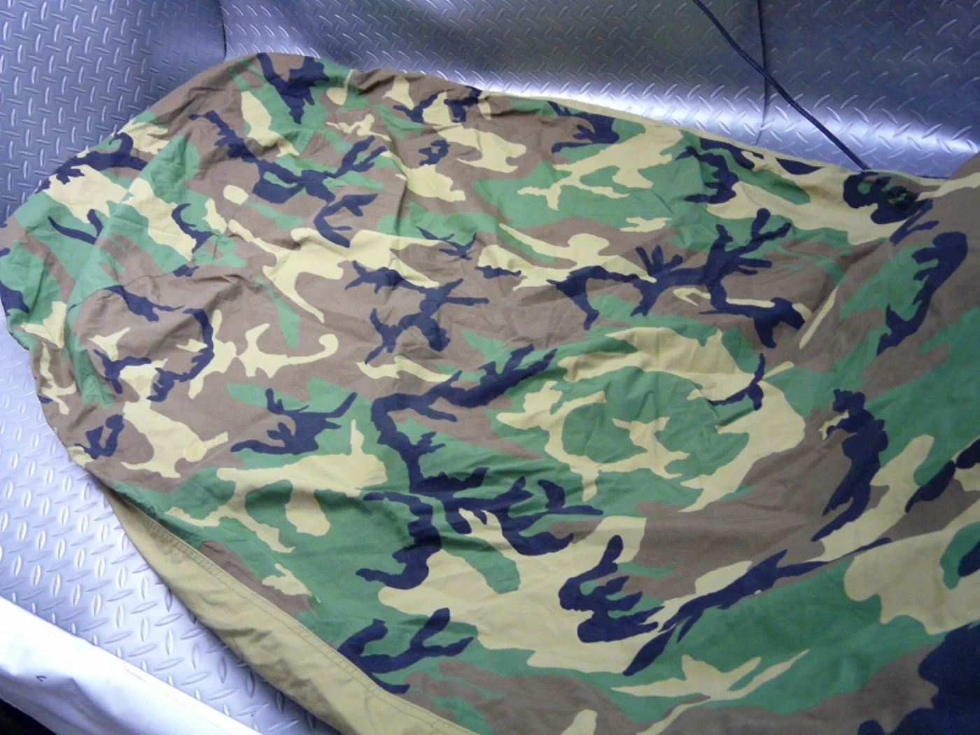 ミリタリーショップ 南国百貨店.COM|沖縄 米軍実物のゴアテックス製、寝袋カバー [Z A-576] - 米軍実物のゴ 記録写真2