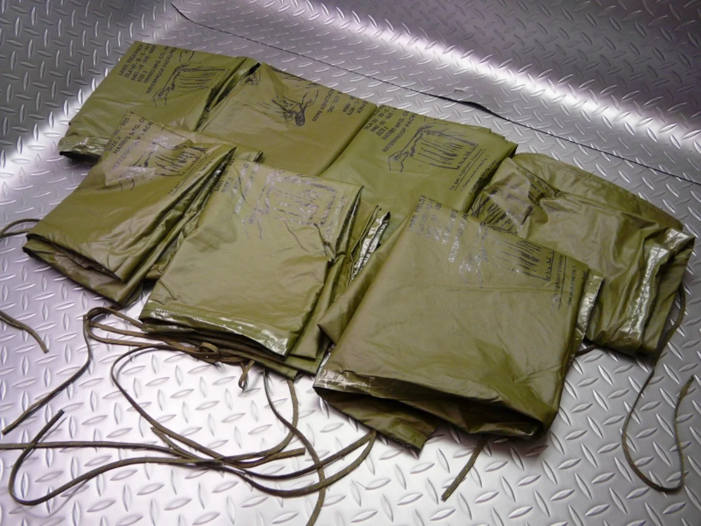 ミリタリーショップ 南国百貨店.COM|沖縄 防水袋 LINER FIELD PACK 米軍官給品 [Z C-1257] 記録写真2