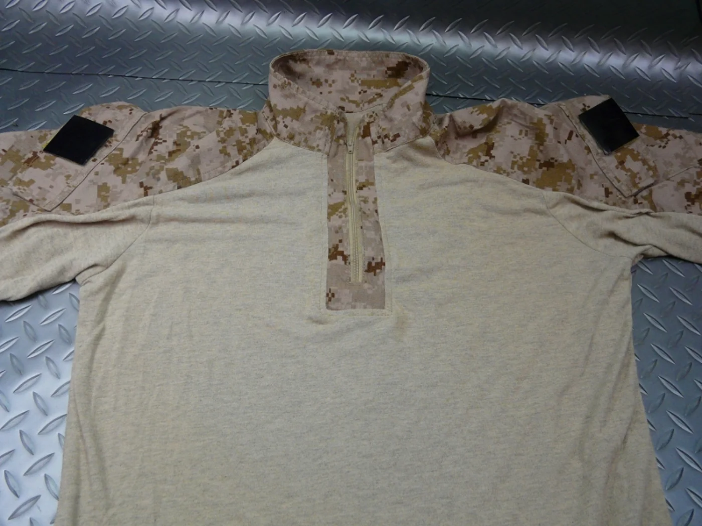 ミリタリーショップ 南国百貨店.COM|沖縄 USMC MARPAT デザート コンバットシャツ IRパッチ付き [Z- 記録写真3