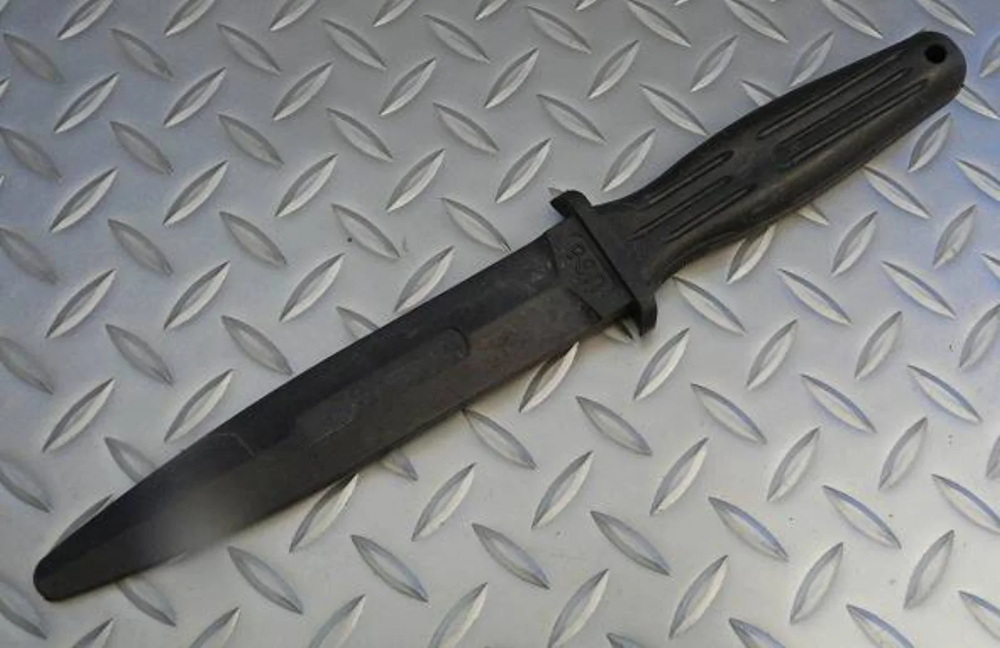 ミリタリーショップ 南国百貨店.COM|沖縄 訓練用の安全ラバーナイフ [Z D-1446] - 訓練用の安全ラバーナイ 記録写真3
