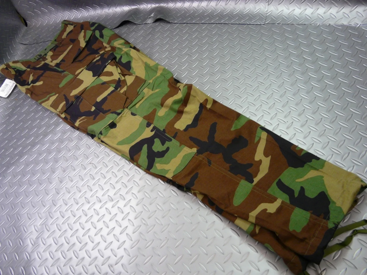 ミリタリーショップ 南国百貨店.COM|沖縄 BDU 迷彩服上下セット 新品 Sサイズ [Z-1368＋ジャケットSL付 記録写真2