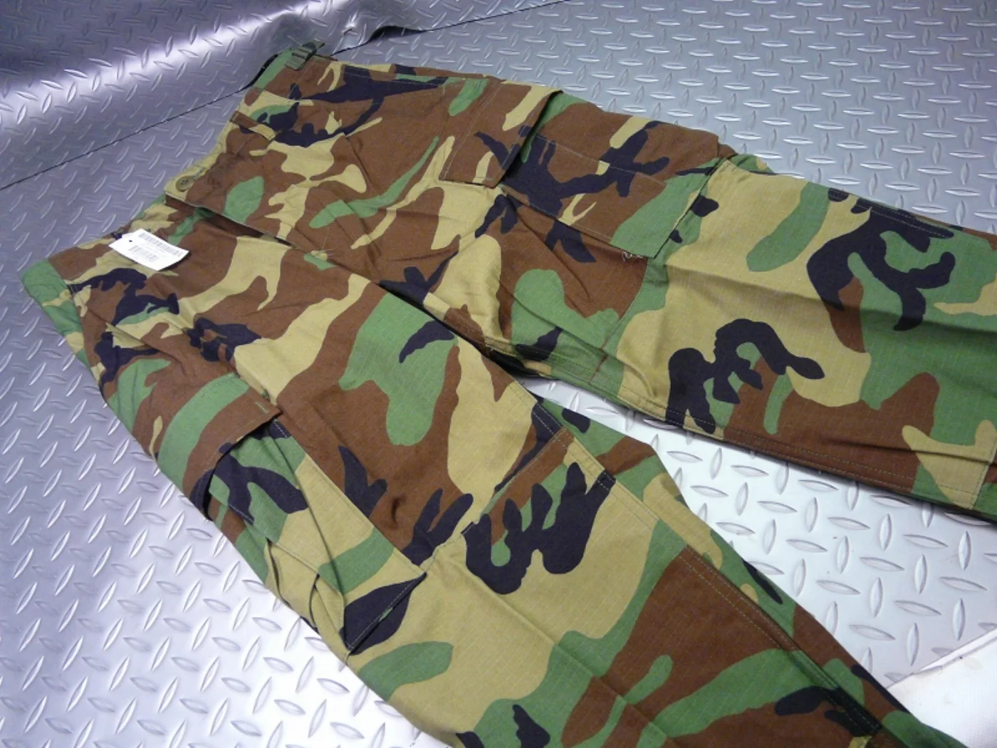 ミリタリーショップ 南国百貨店.COM|沖縄 BDU 迷彩服上下セット 新品 Sサイズ [Z-1368＋ジャケットSL付 記録写真4