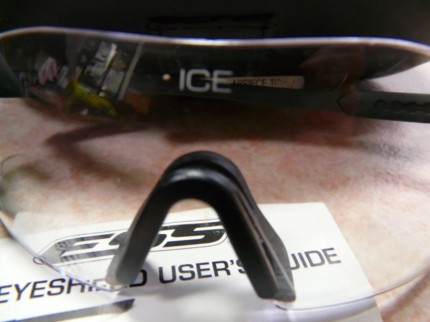 ミリタリーショップ 南国百貨店.COM|沖縄 ESS ICE アイシールド ハードケース入り [Q-638] - ESS 記録写真5