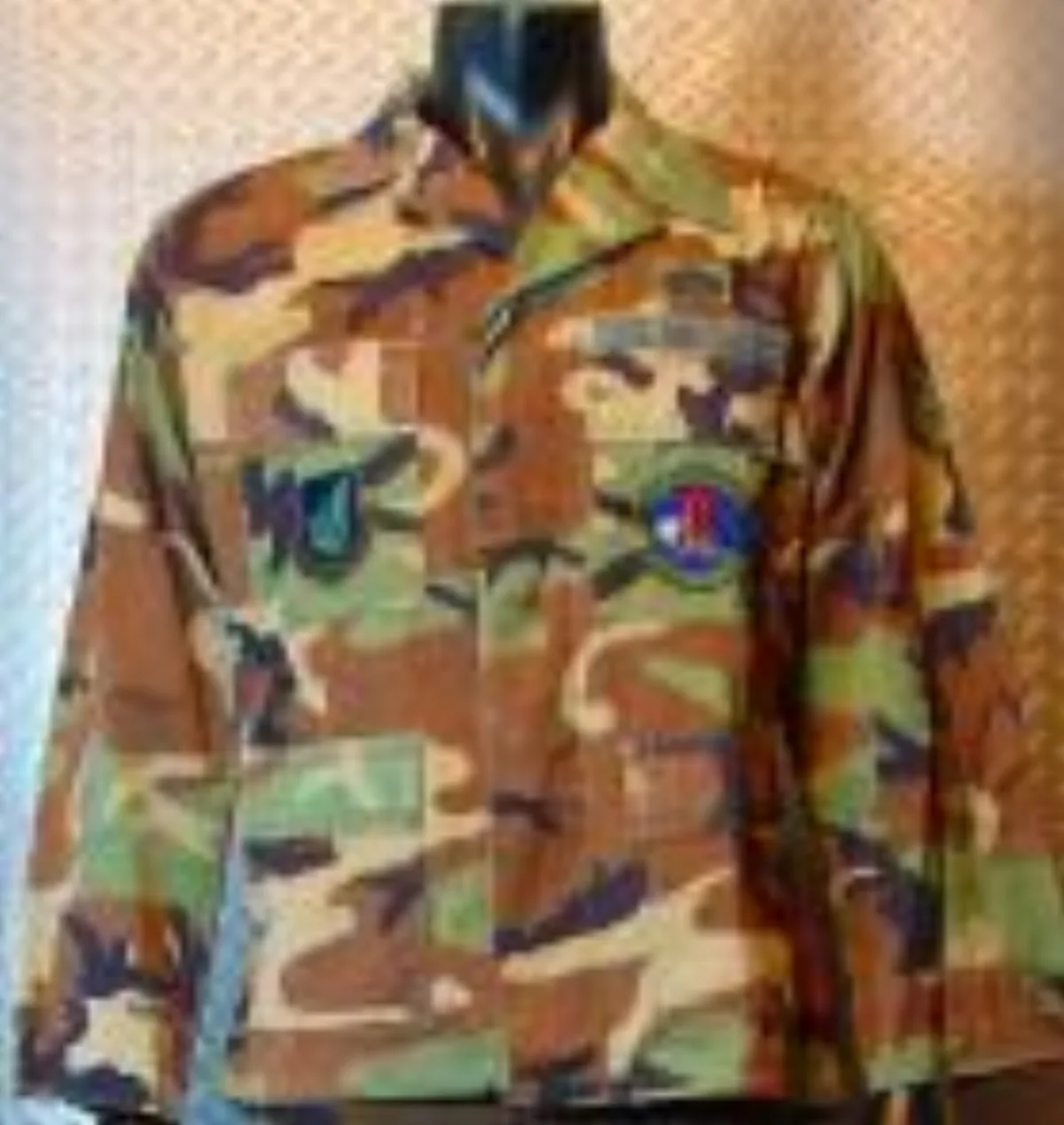 ミリタリーショップ 南国百貨店.COM|沖縄 迷彩服 ジャケット ミリタリーパッチたくさん M-S [ZZZ FK-30 記録写真1