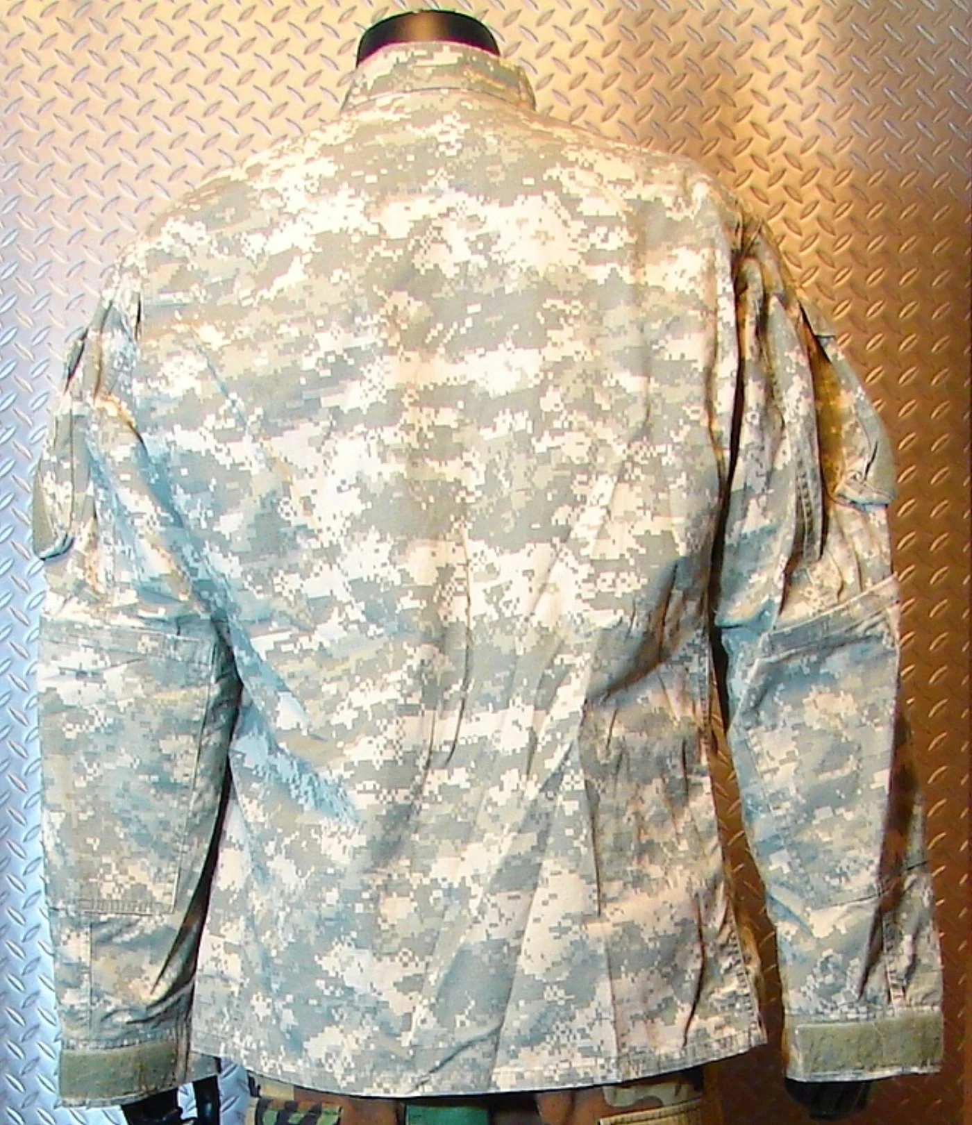 ミリタリーショップ 南国百貨店.COM|沖縄 ACU ジャケット L-R [FK-311] - ACU ジャケットサイズ 記録写真6